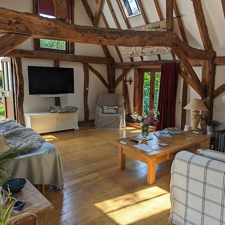 Cosy Listed Barn In Peaceful Country Village Granborough Buitenkant foto